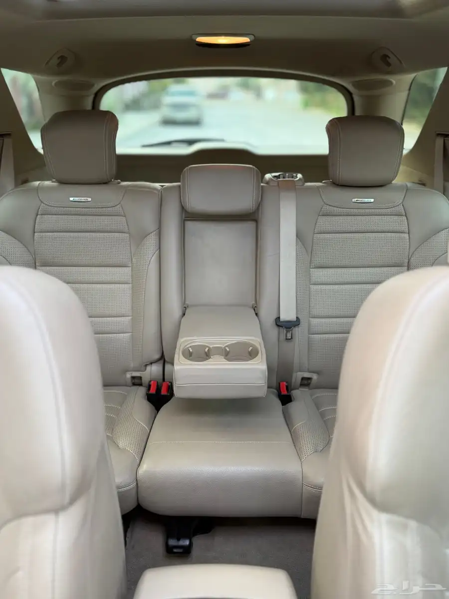 MERCEDES ML63 2013 21