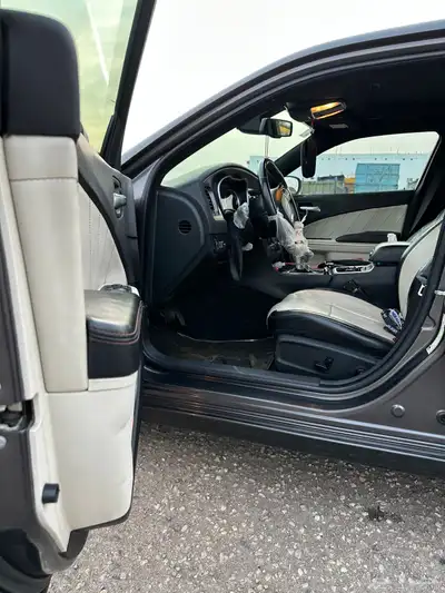 تشارجر 2018 فل Sxt 11