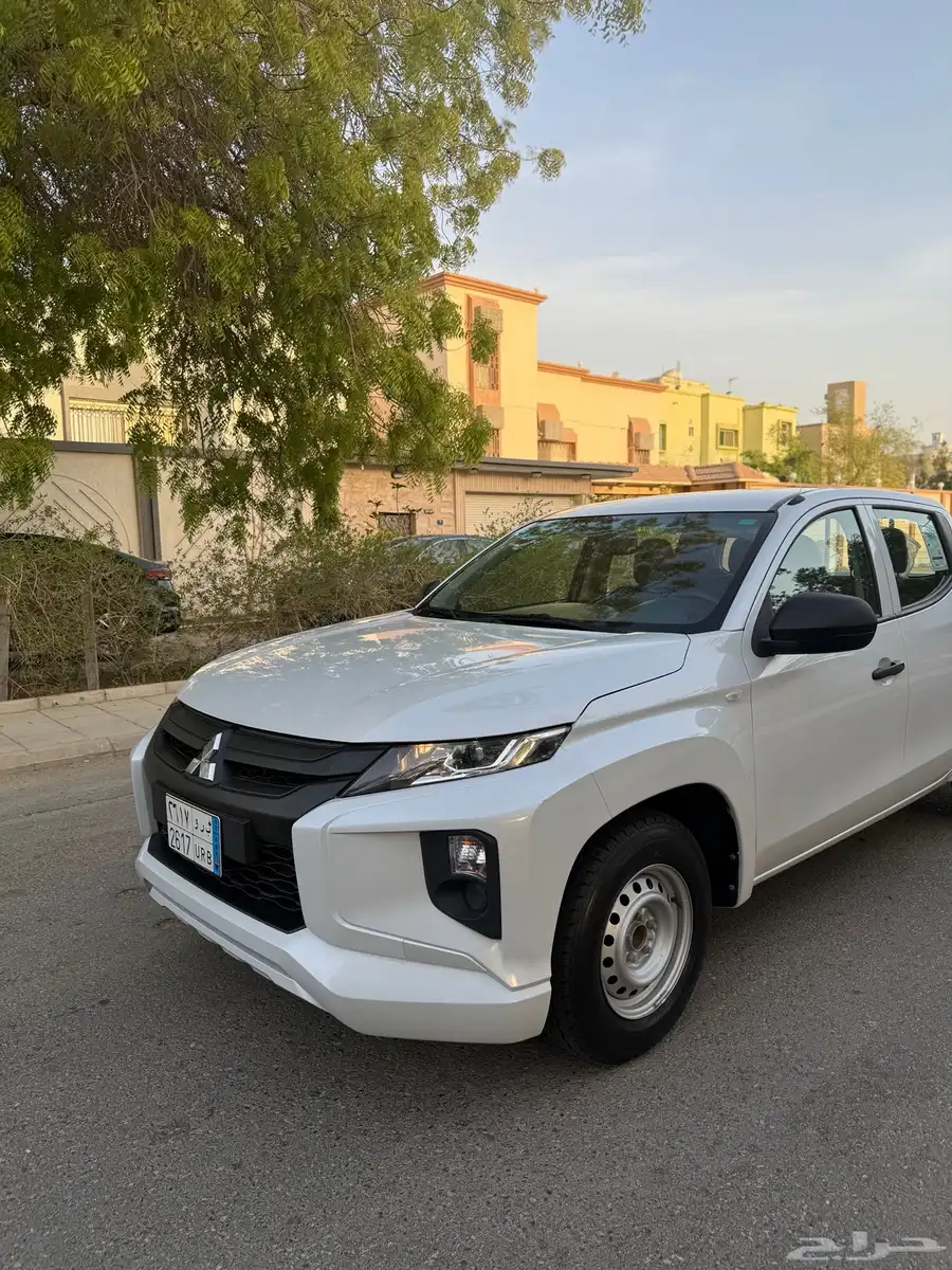 ميتسوبيشي L200 غمارتين عداد 5 الف فقط بحالة الوكالة 1