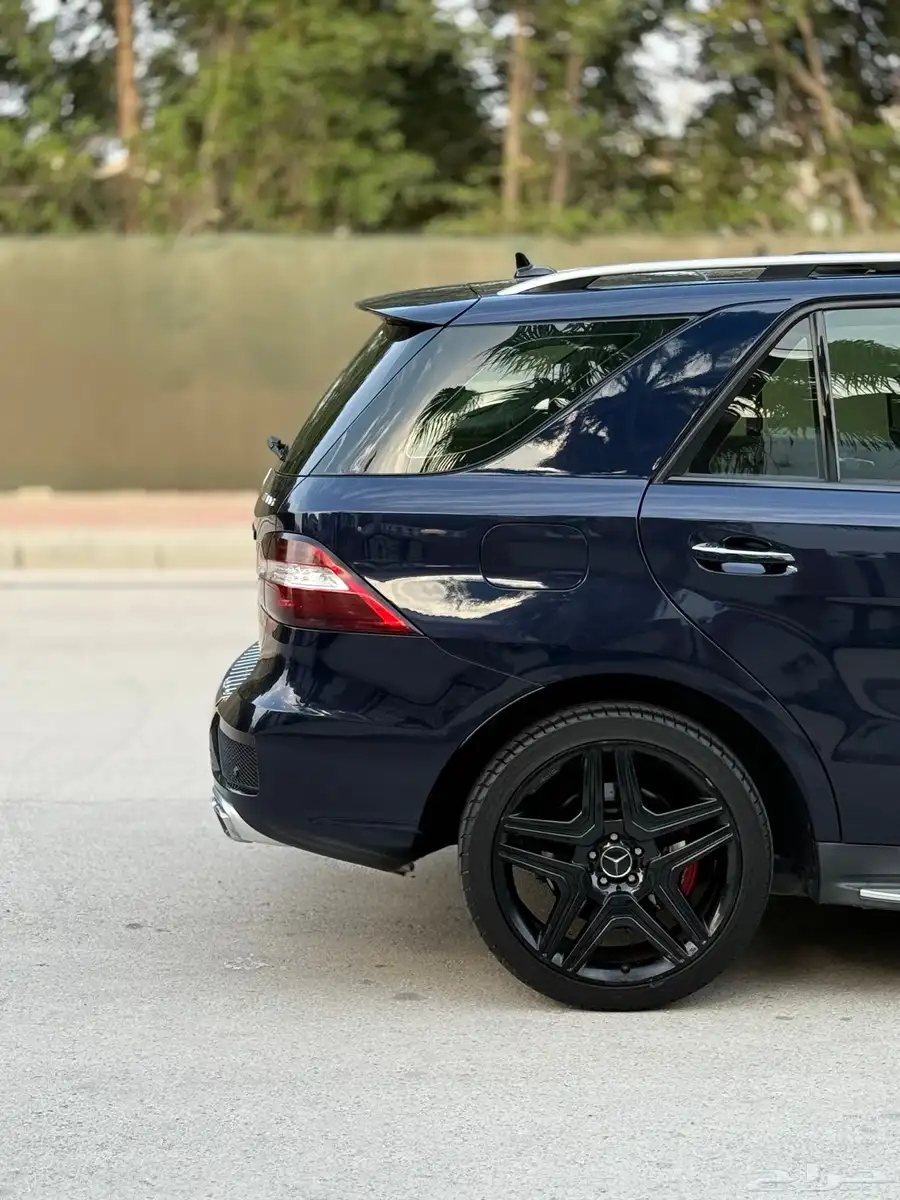 MERCEDES ML63 2013 3