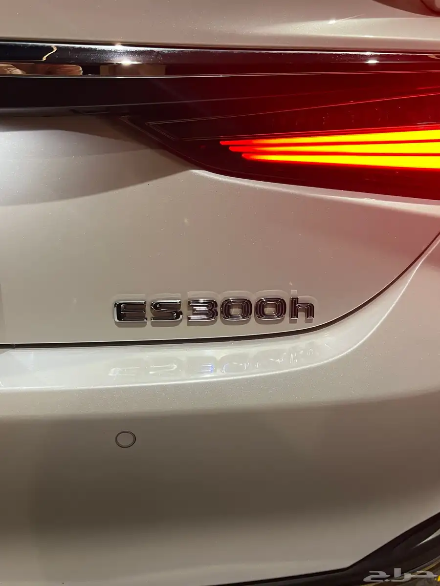 لكزس es 300h 14