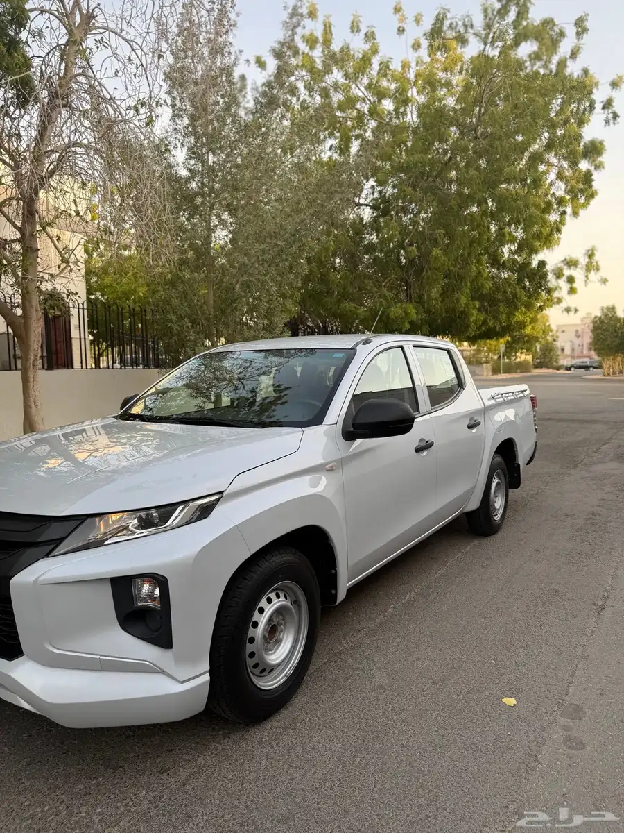 ميتسوبيشي L200 غمارتين عداد 5 الف فقط بحالة الوكالة 8