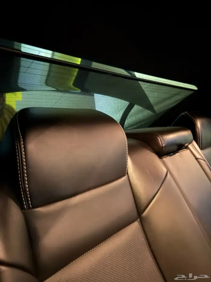 للتنازل كرايسلر 300S 2023 13