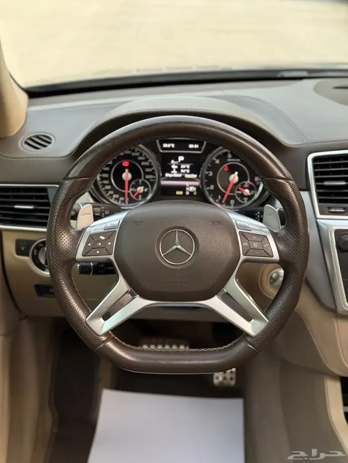 MERCEDES ML63 2013 27