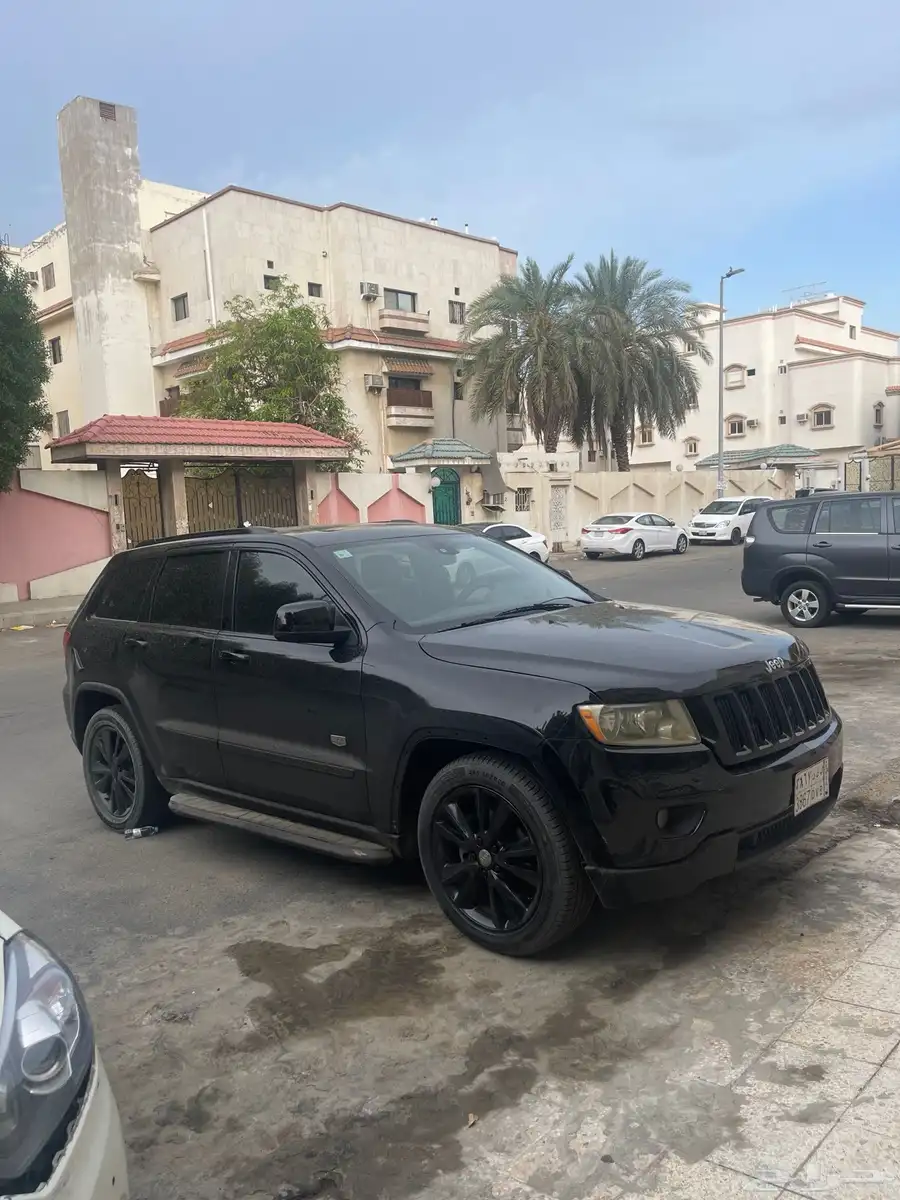 jeeb جيب جراند شيروكي اقساط او كاش 0