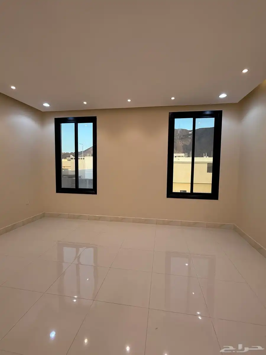 فله للبيع بحمراء الاسد 3