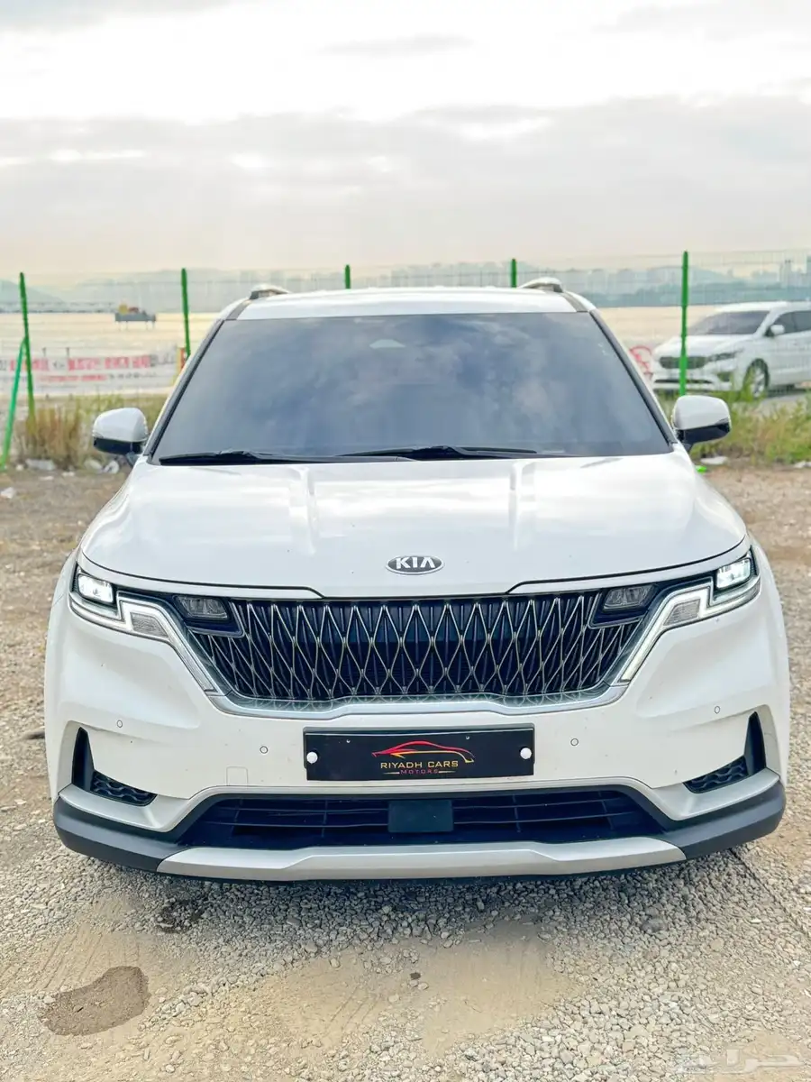 كارنفال موديل 2021 6V (بحاله ممتازه) 2