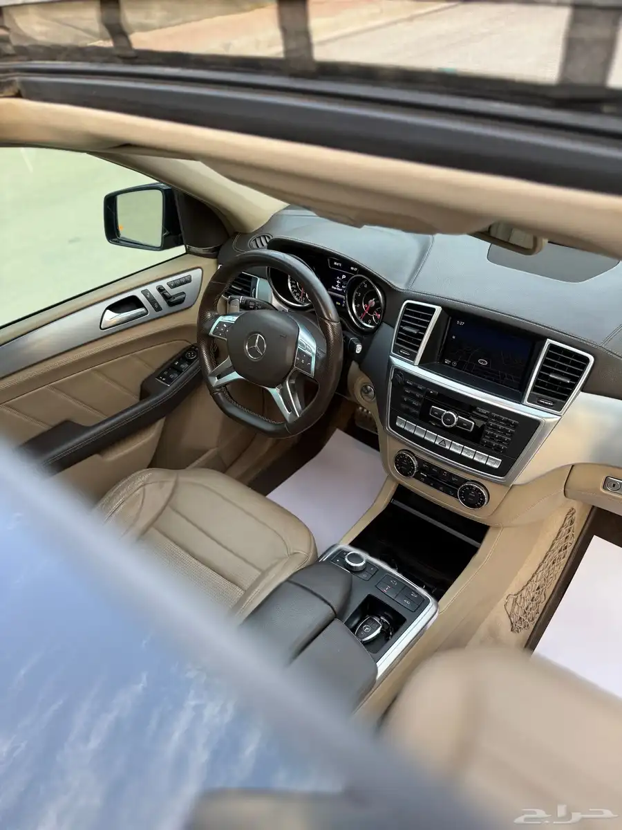MERCEDES ML63 2013 23