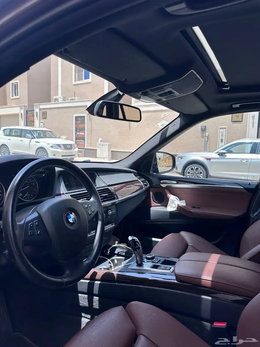 قمة النظافة BMW X5 8