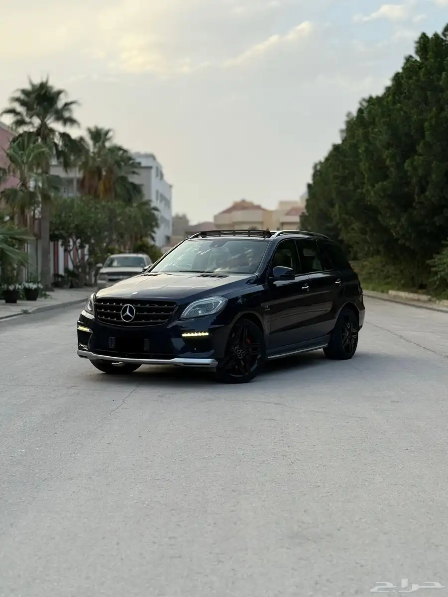 MERCEDES ML63 2013 33