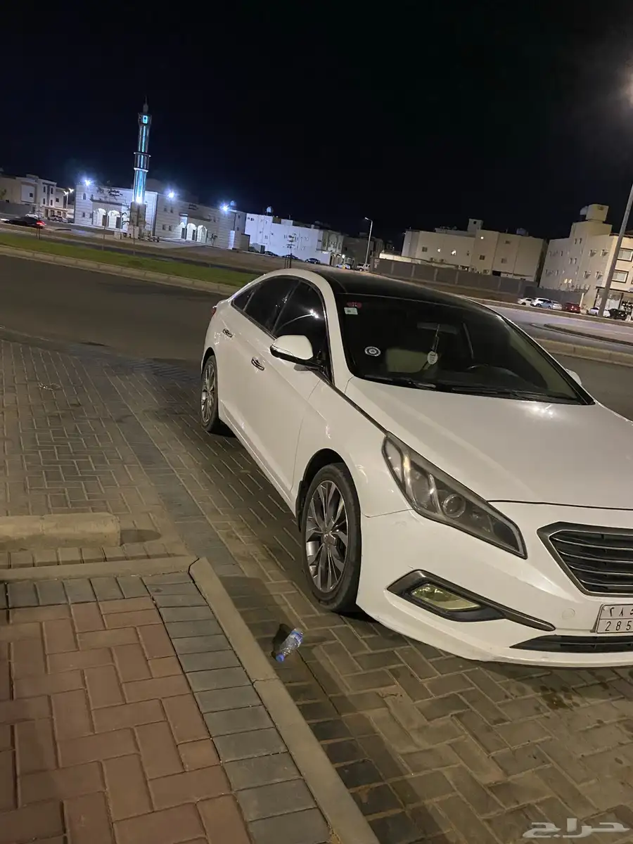 سناتا للبيع فيه رش في باب الشنطه وباقي البدي نظيف 4
