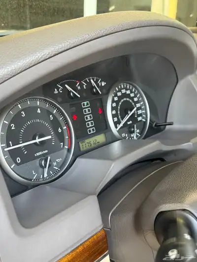 لاندكروزر 2018 35