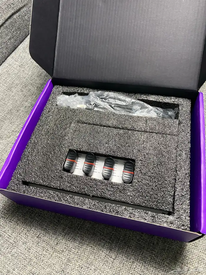 ميكسر Fifine SC3 جديد لم يستخدم لون ابيض و اسود 1