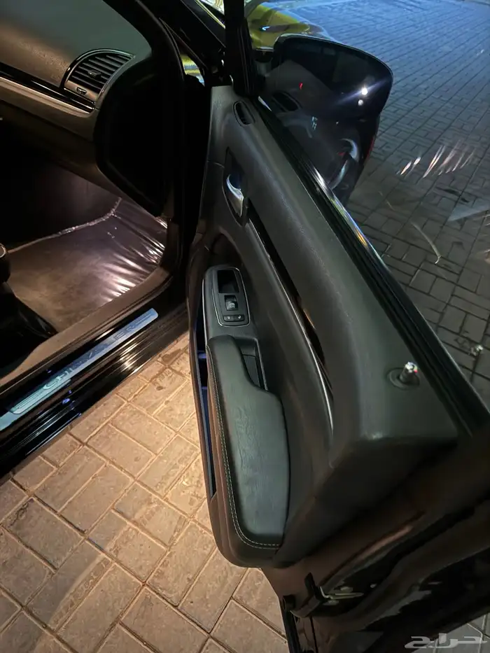 للتنازل كرايسلر 300S 2023 12