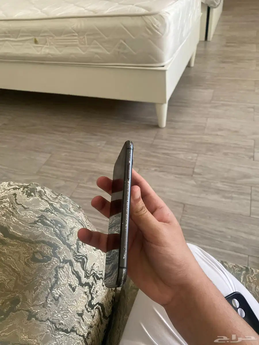 ايفون 11 4