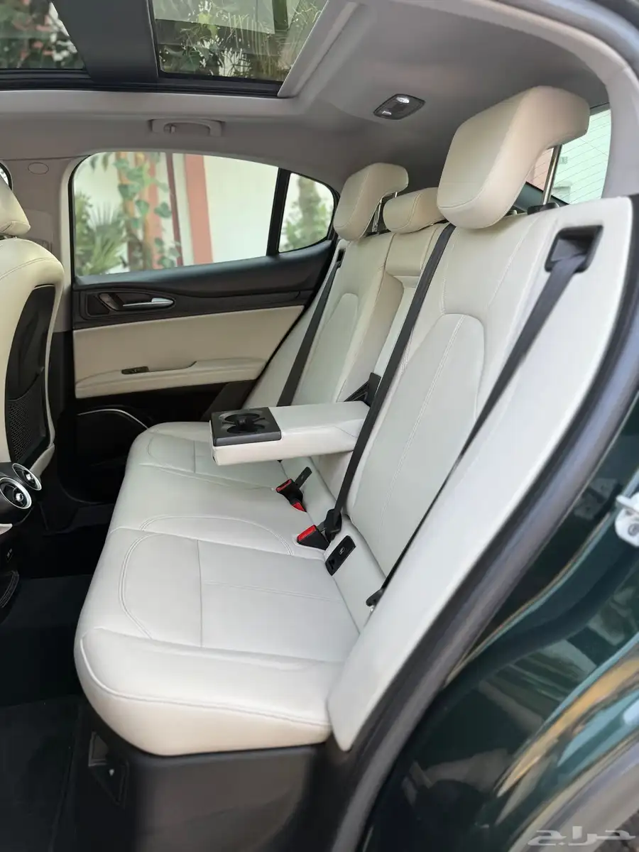 Alfa Romeo Stelvio Q4 2021 18