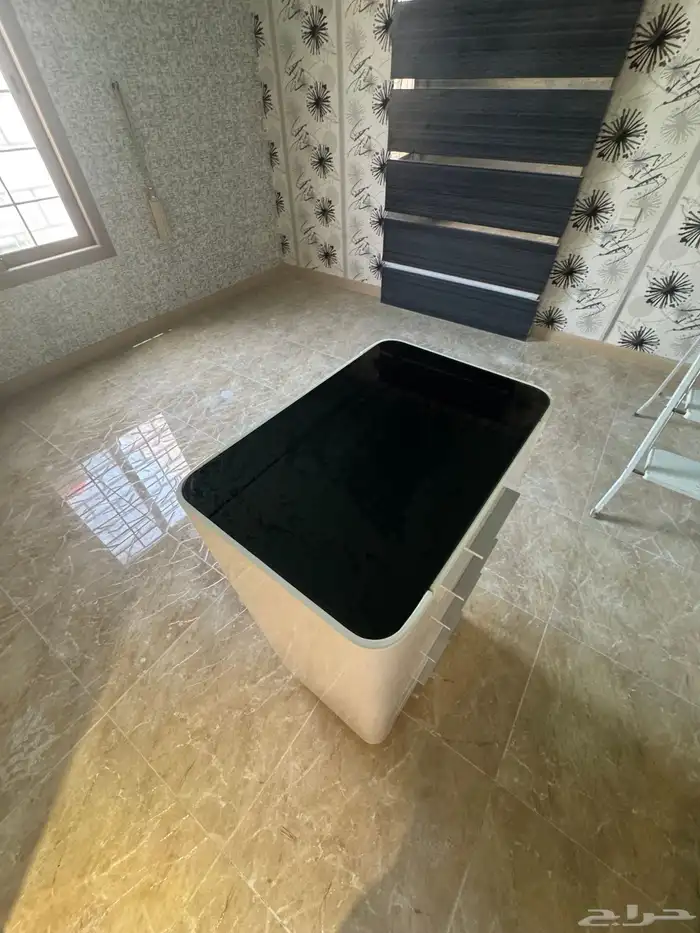 طاولة   تسريحة من براند سيتي دبيلو 2
