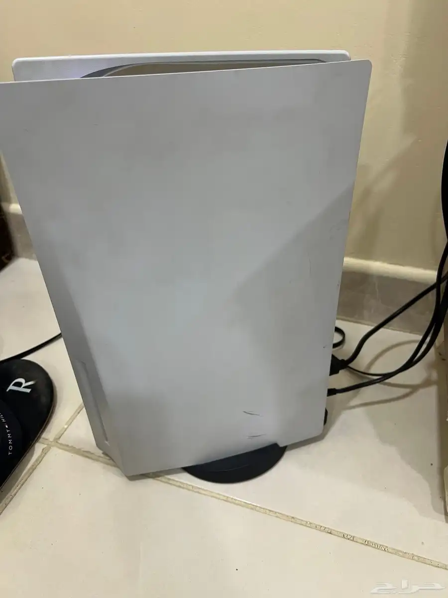 PS5 with disc 3