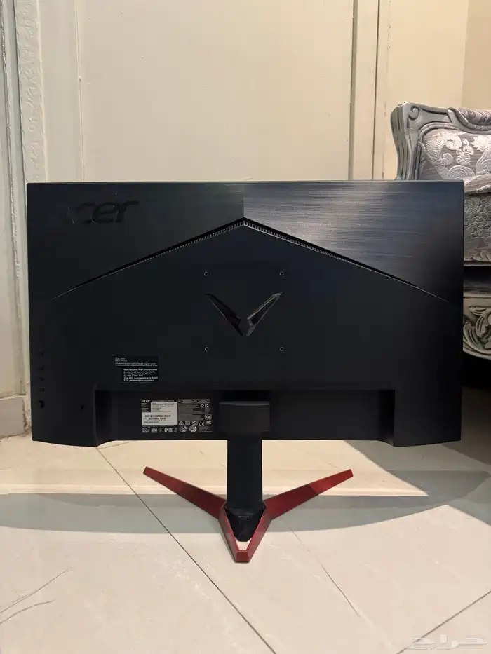 شاشة قيمنق 180hz من ايسر 1