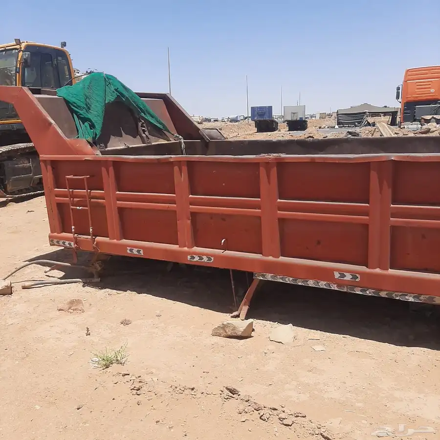 صندوق قلاب عايدي كامل بغراضه نظيف 1