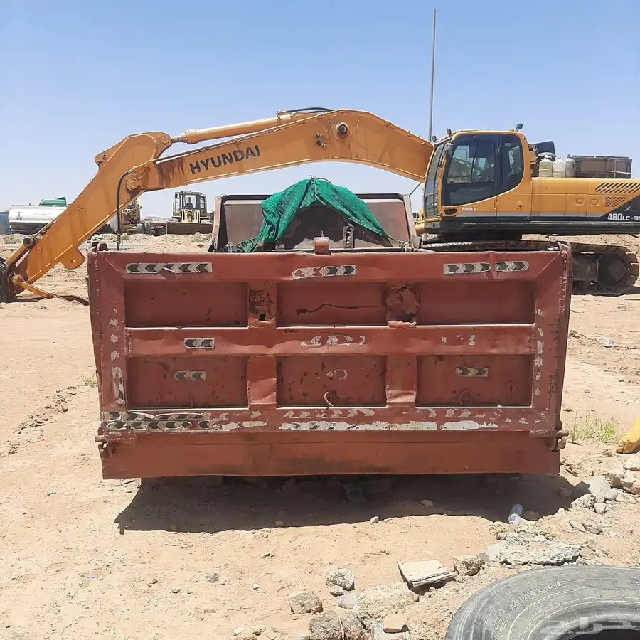 صندوق قلاب عايدي كامل بغراضه نظيف 2