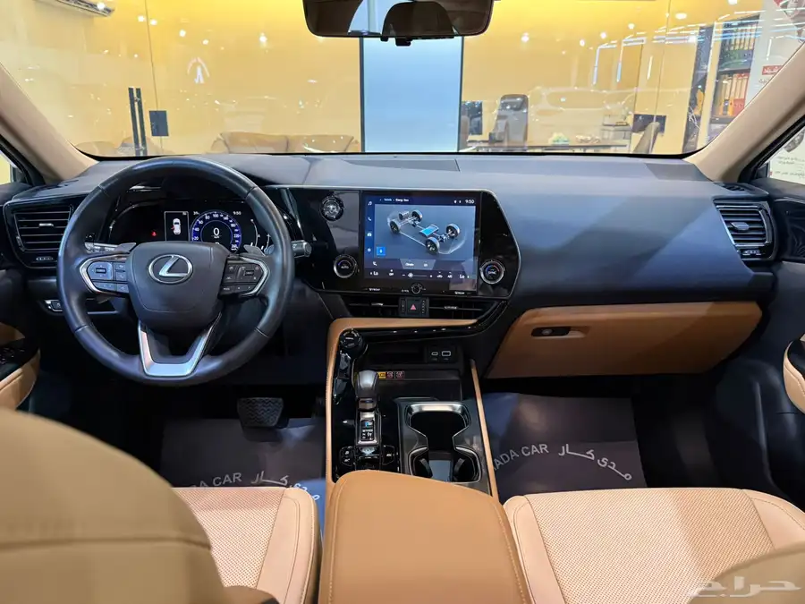 لكزس - NX350 h - 2025 - سعودي - ممشى 4K ( بحالة الوكالة ) 16