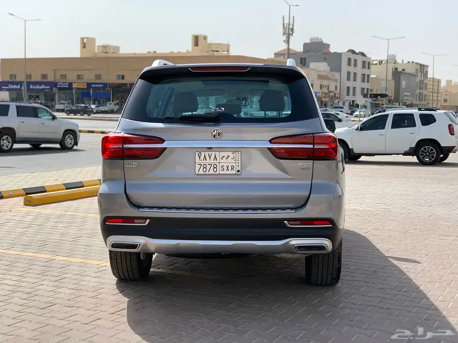 MG 2020 رمادي نظيف اعلى فئة RX8 2