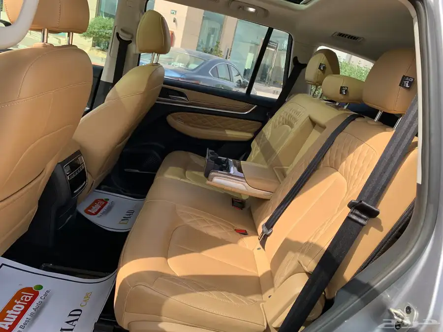 MG 2020 رمادي نظيف اعلى فئة RX8 7