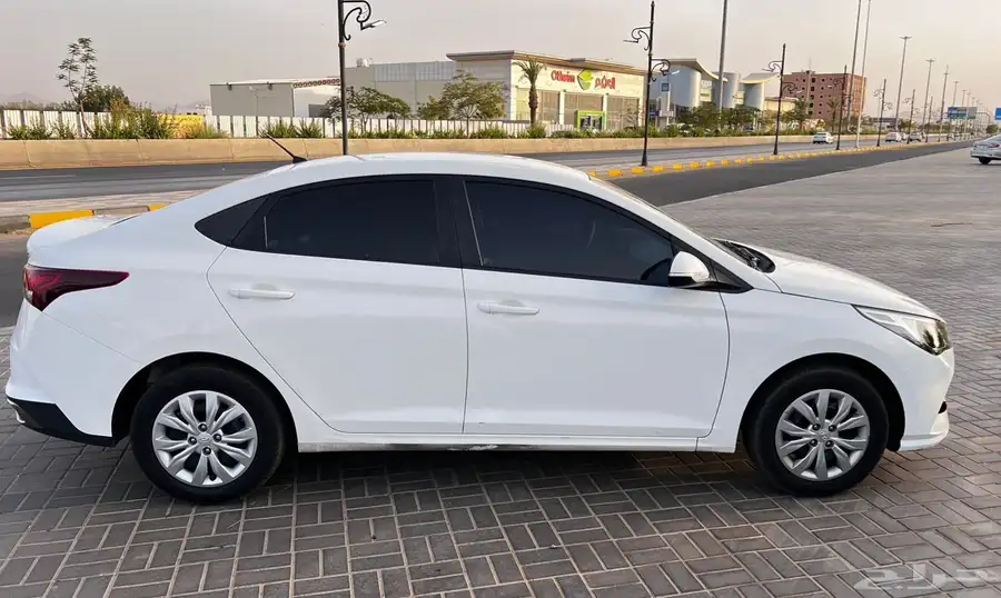 اكسنت 2023 مكينه كبيره 1600 4