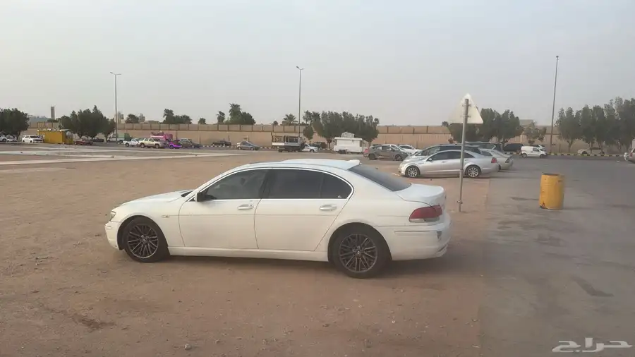 سيارة بي إم دبليو 1