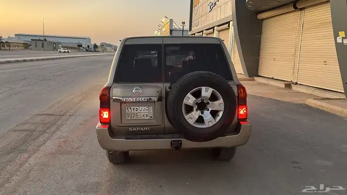 نيسان فتك 4800 فل كامل ماعدا الفتحة مقاعد جلد كفرات جديده 12