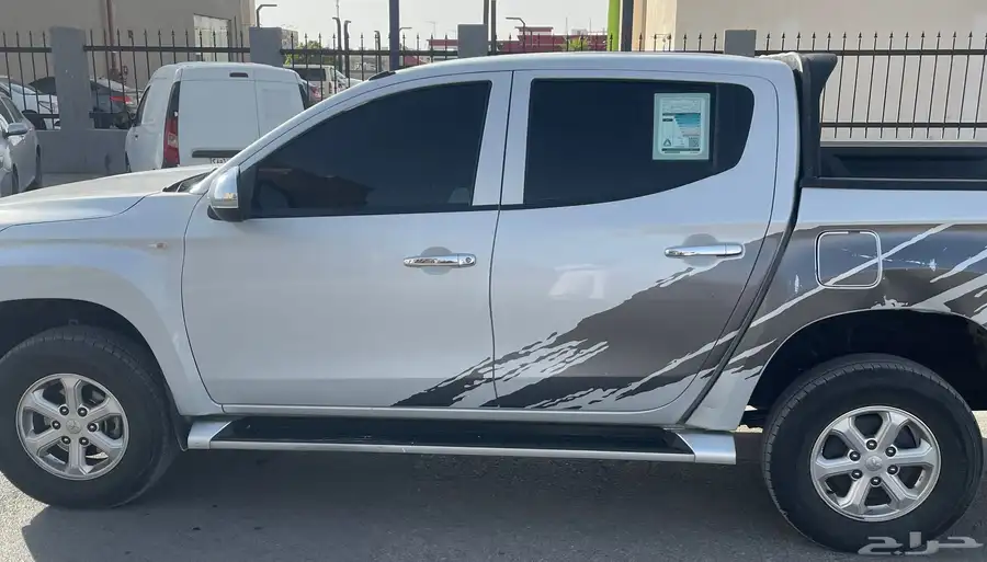 ميتسوبيشي L200 موديل 2021 3