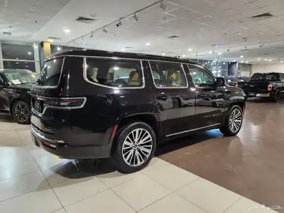 جيب جراند واجونير اصفار 2023 Grand Wagoneer Series III 2