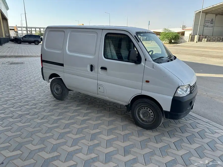 سزوكي ايكو فان 2023 عداد 20 الف 6