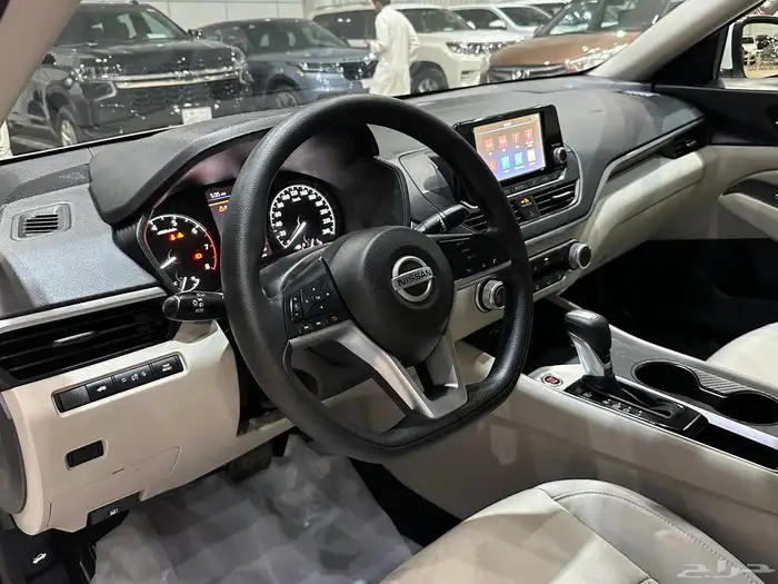 نيسان ألتيما موديل 2022 استاندر 9
