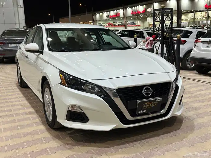 نيسان ألتيما موديل 2022 استاندر 3