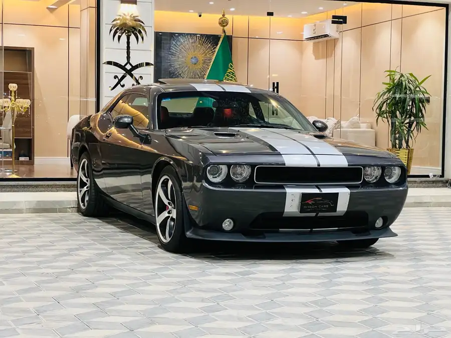 دودج تشالنجر 2013 SRT 6 4 سعودى بحاله ممتازه 1