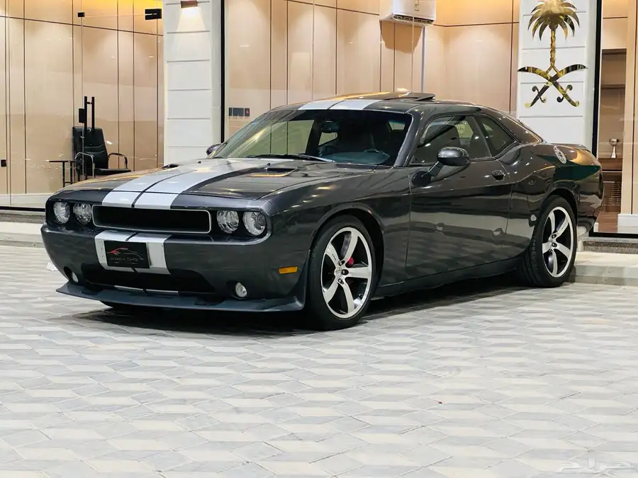 دودج تشالنجر 2013 SRT 6 4 سعودى بحاله ممتازه 2