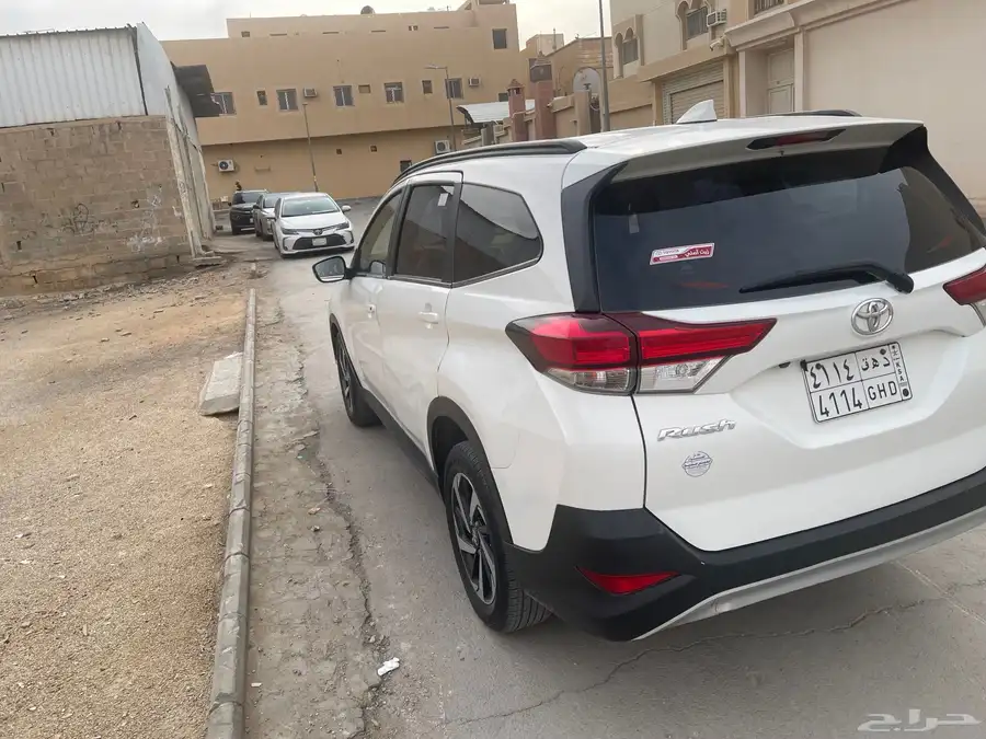 تويوتا راش 2021 ابيض 2