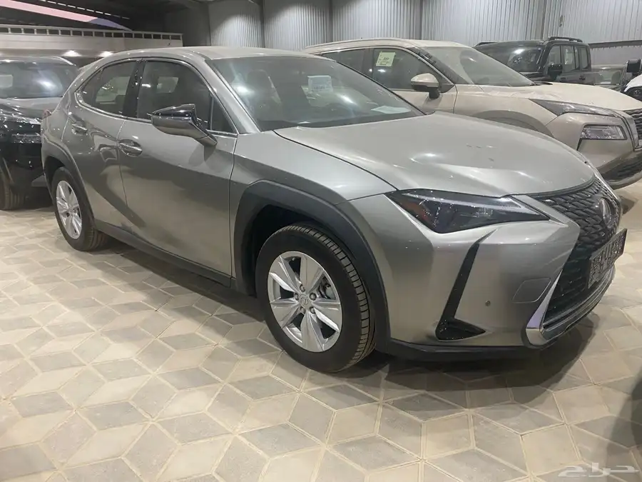 لكزس UX200 استندر خليجي 2023 1
