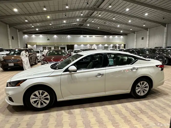نيسان ألتيما موديل 2022 استاندر 5