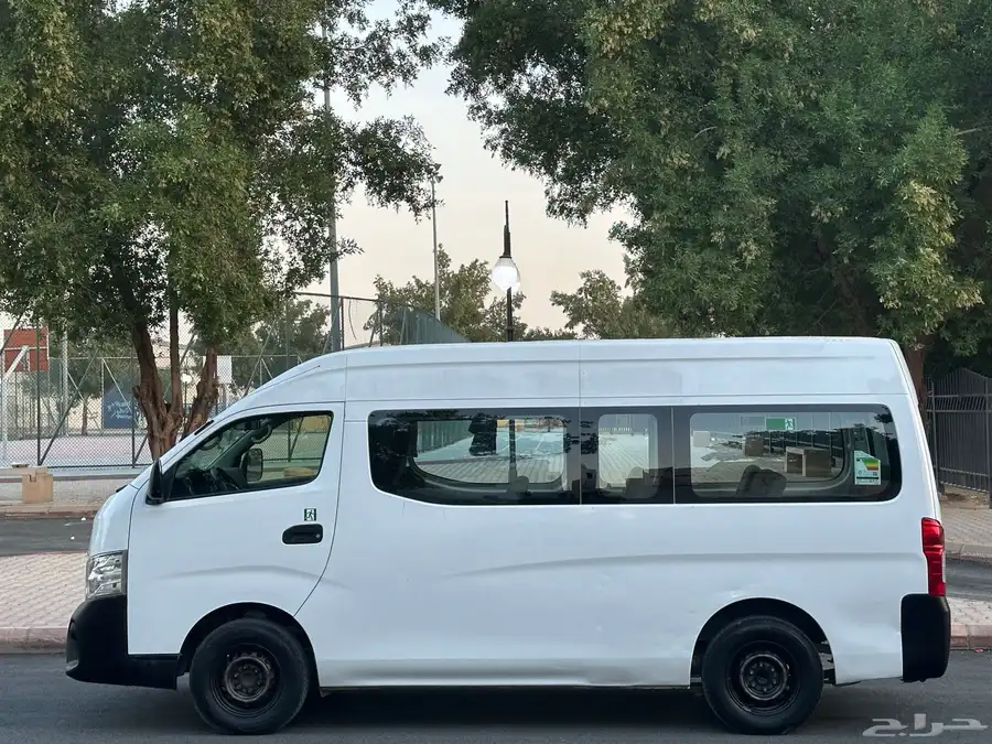 نيسان باص ركاب موديل 2019 سعودي قير عادي ديزل 2