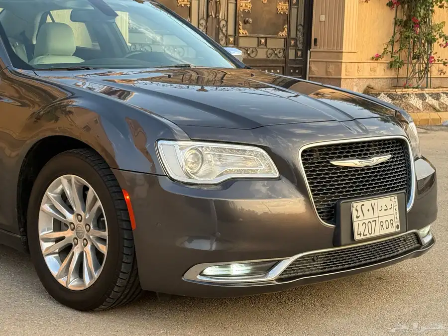 كرايزلر C300 موديل 2022 سعودي ممشى قليل قمة النظافة 5