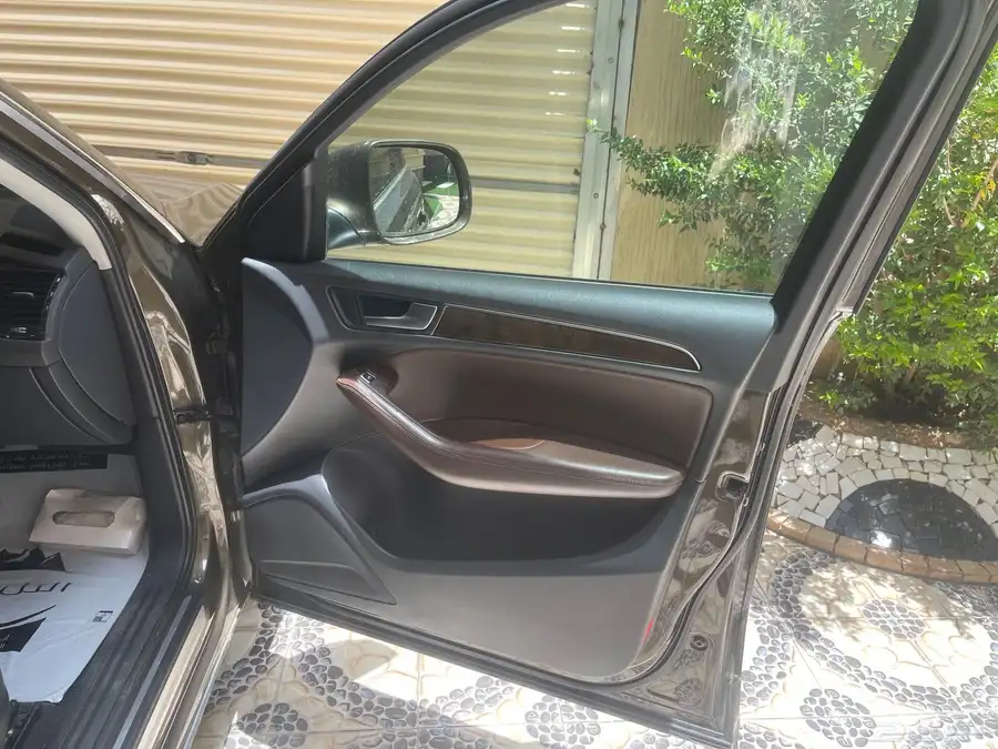 للبيع - Audi Q5 2013   نظيف جدا 17