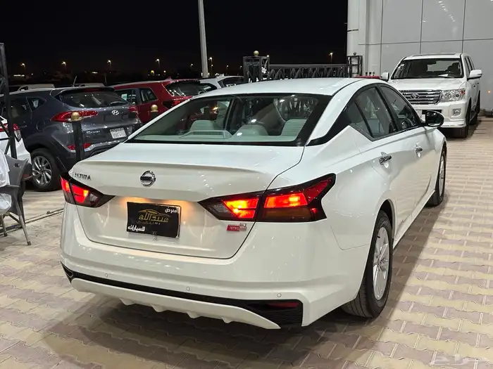 نيسان ألتيما موديل 2022 استاندر 23
