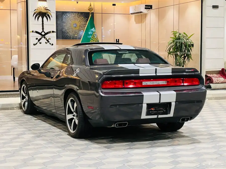 دودج تشالنجر 2013 SRT 6 4 سعودى بحاله ممتازه 4