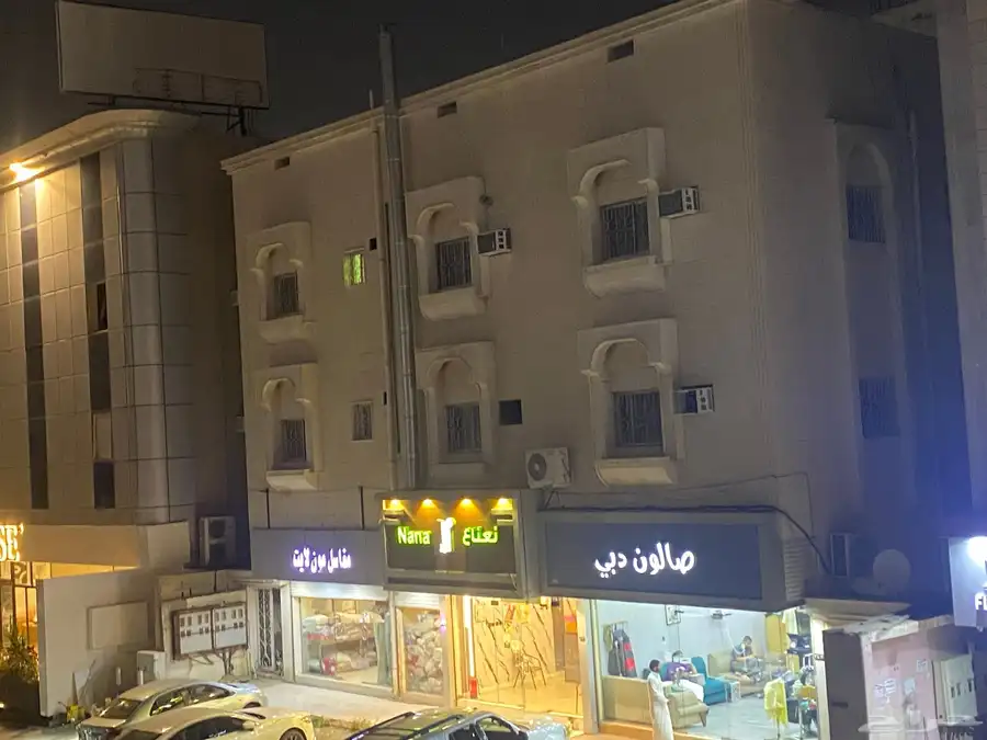 عماره للبيع تجاريه فيها 3 محلات مستأجره على السوم 0