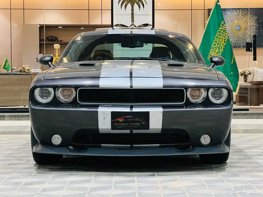 دودج تشالنجر 2013 SRT 6 4 سعودى بحاله ممتازه 0