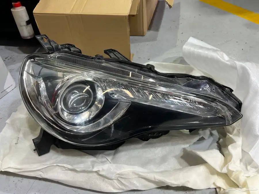 شمعة GT86 مستعملة نظيفة - جهة الراكب يمين 0