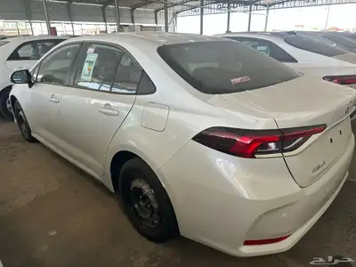 كورولا استاندر طيس XLi 2.0 اللون ابيض موديل 2024 3